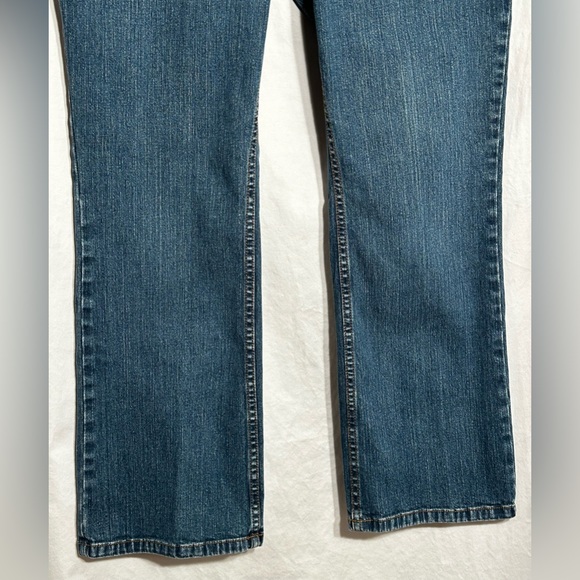 WOMENS SIZE 14 REGULAR WAIST 34 BLUE L.L.BEENE BOOTCUT DENIM JEANS - Picture 3 of 6